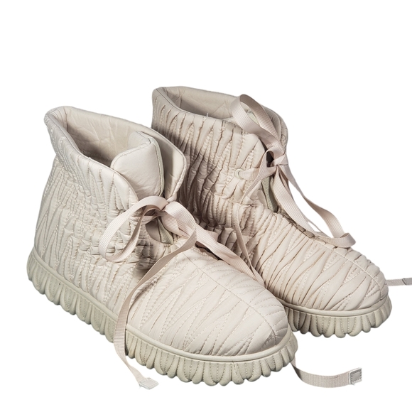 Rouge Helium Textured boots - Picture 2 of 11